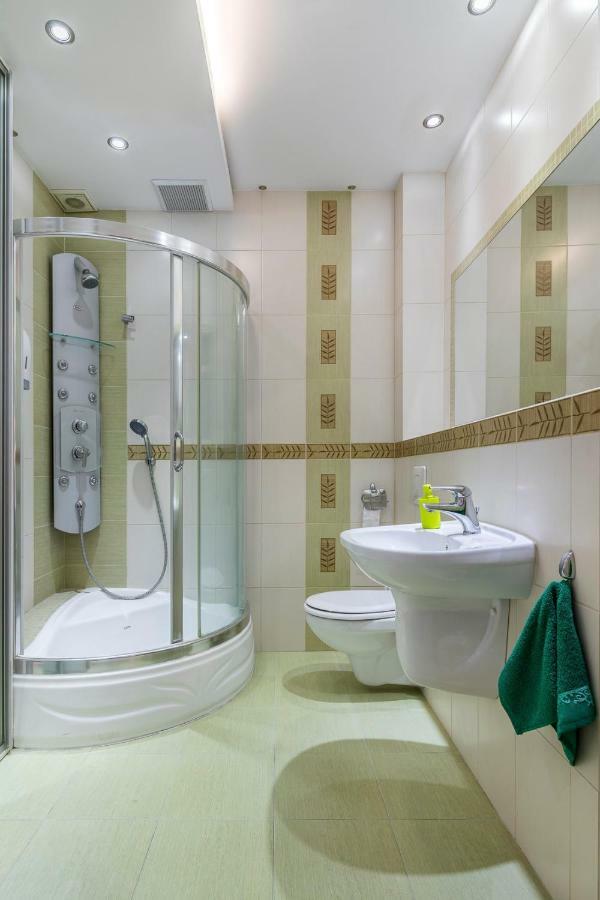 Maya'S Flats & Resorts - Old Town Piwna Gdansk Bagian luar foto